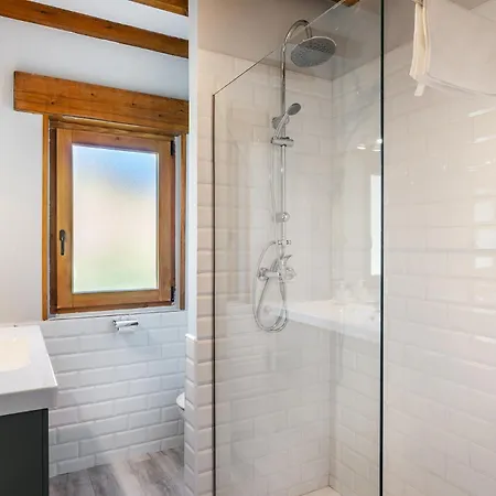 بيت للعطل Casa 8plazas, 7km De La Playa La Franca, Asturias *