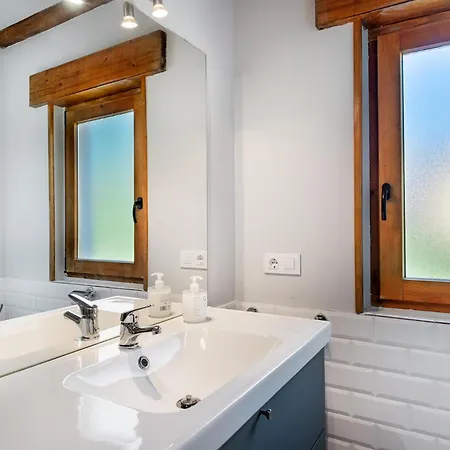 Casa 8plazas, 7km De La Playa La Franca, Asturias בית נופש